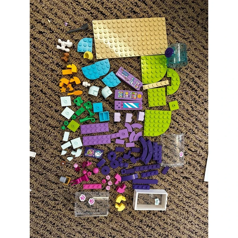 LEGO FRIENDS: Doggy Day‎ Care (41691) 100% Complete Set Poodle Emma Roxy